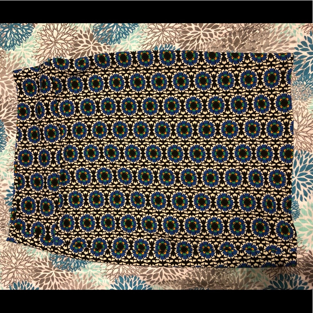 LulaRoe mid length skirt
